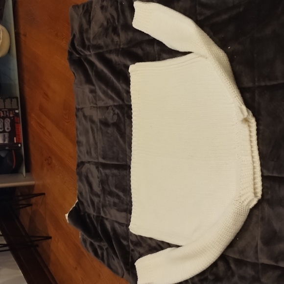 VINTAGE White Cable Knit Chunky Crew Sweater Unisex - Picture 3 of 11